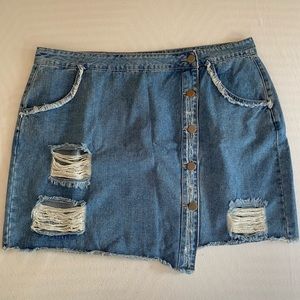 Forever 21 plus size jean skirt. Size 3x.